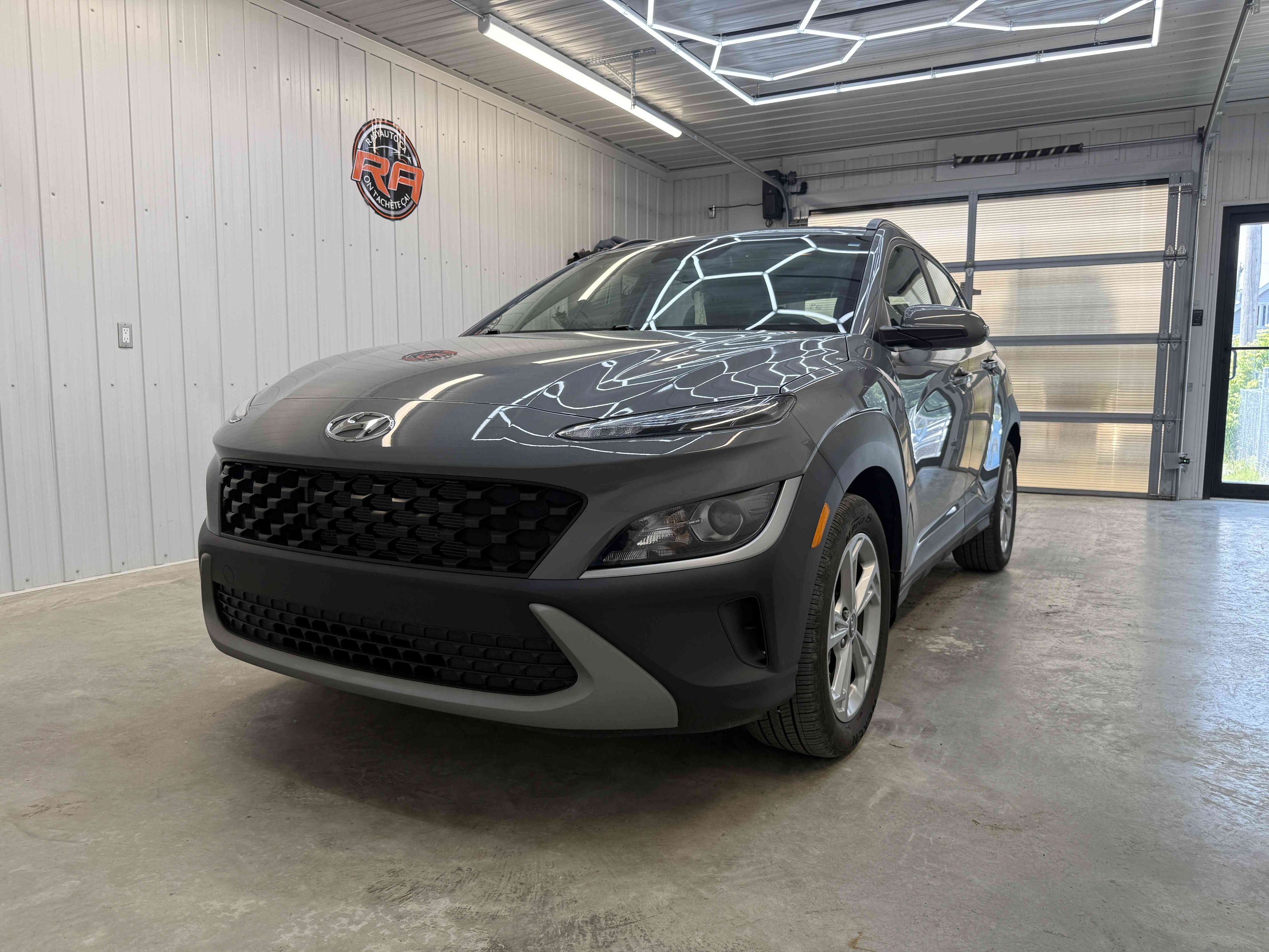 Hyundai Kona 2023 - Thumbnail 3
