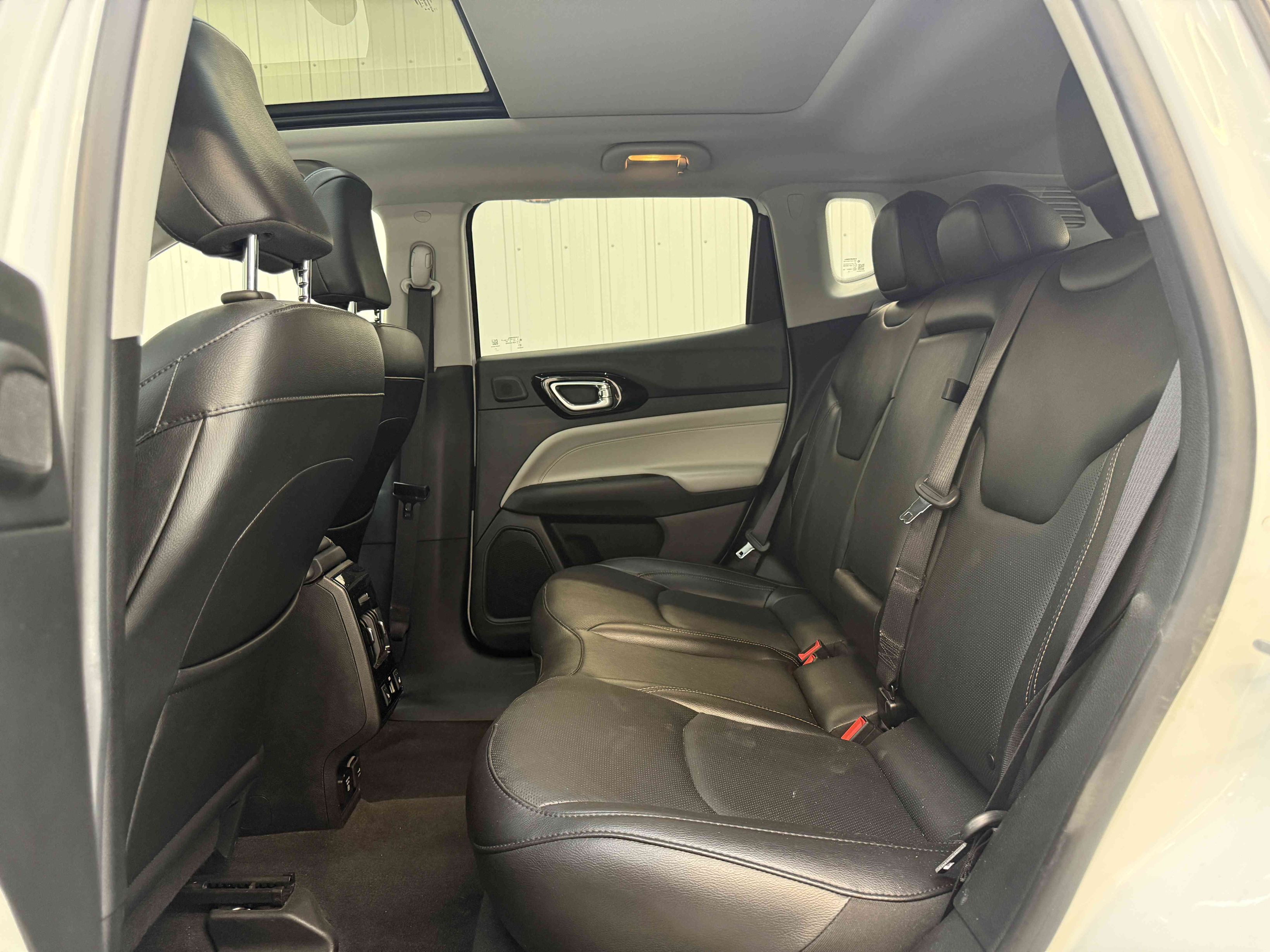Jeep Compass 2022 - Thumbnail 17