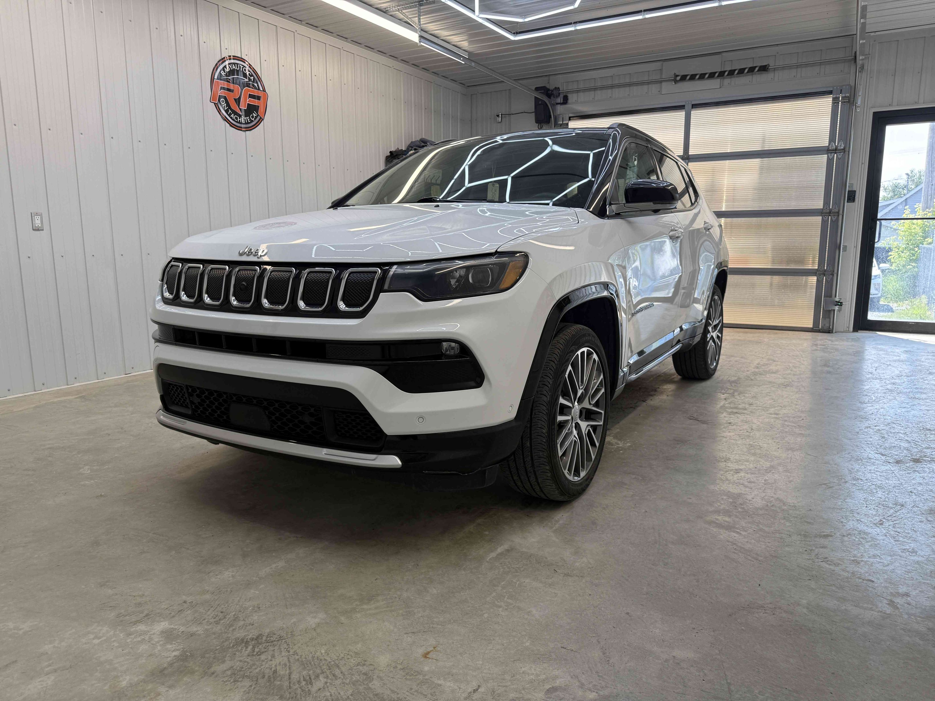 Jeep Compass 2022 - Thumbnail 3